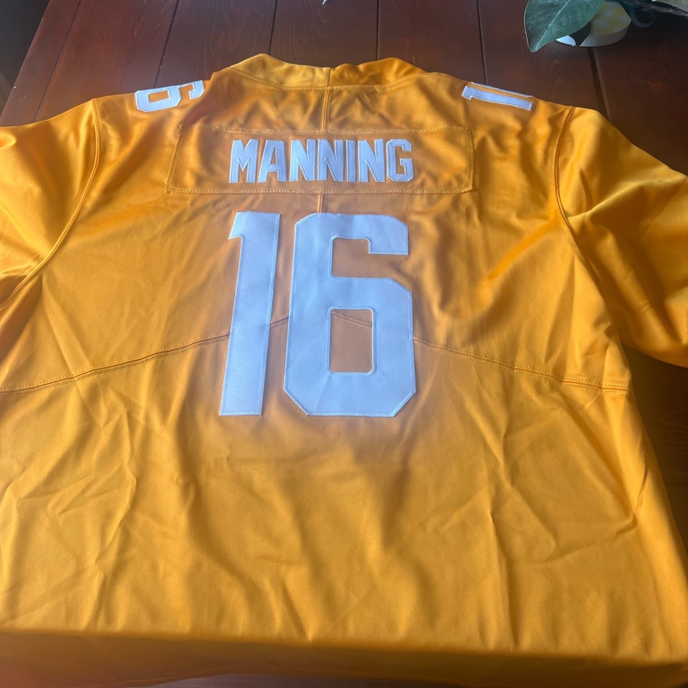 BRAND NEW manning tennesse jersey